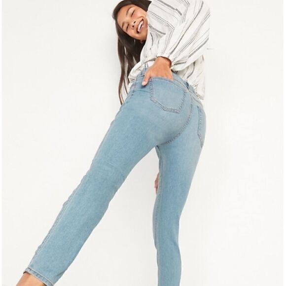 Old Navy Super Mid rise Jeans - Picture 2 of 6